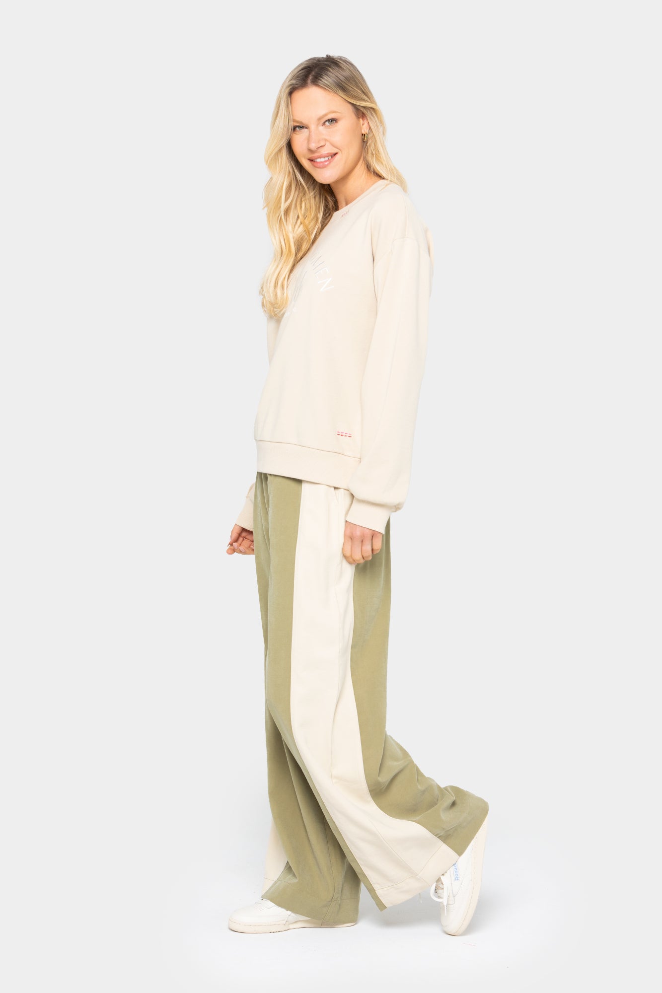 Exaggerated Side Panel Pant