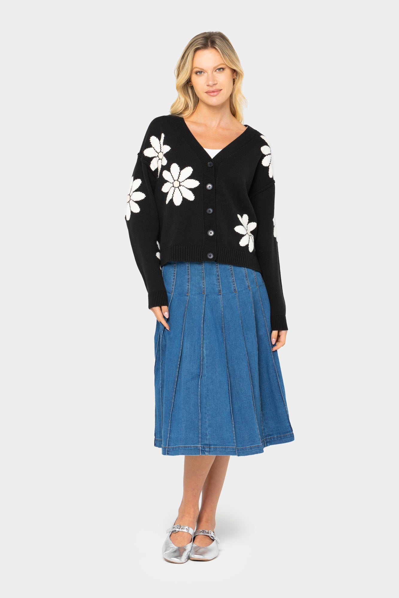 Flower Cardigan Sweater with Drop Shoulder