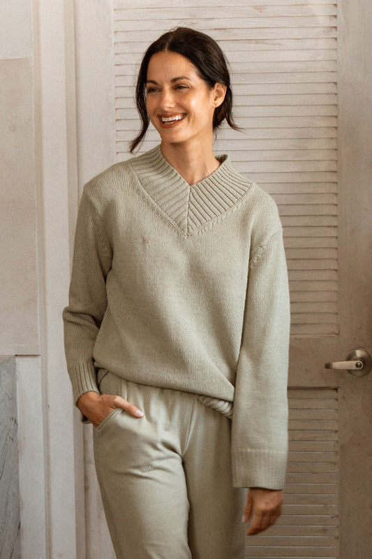 Wide Rib V-Neck Pull Over Sweater